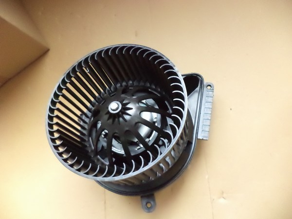 n°he443 pulseur mercedes classe V vito 8ew351304041 hella neuf DPA86