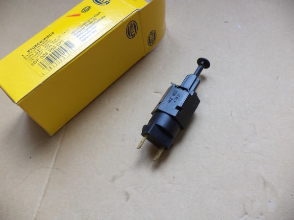 n°he445 capteur regime renault master trafic clio twingo duster 6pu009145211 hella neuf DPA86