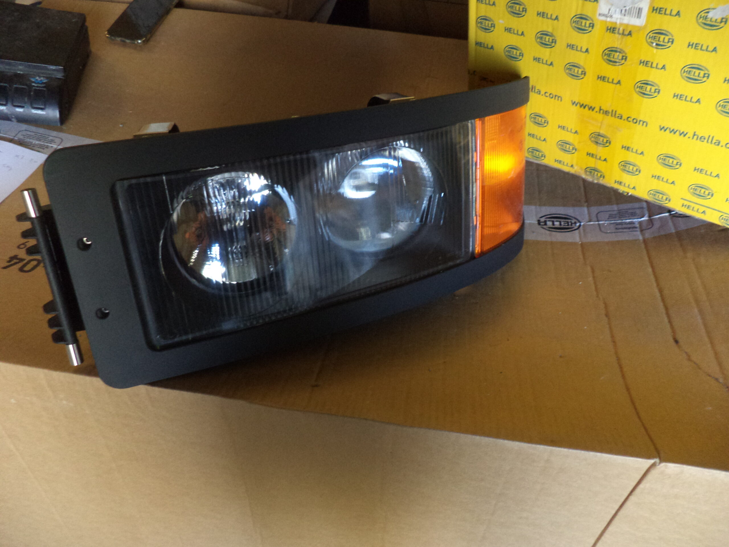 n°he562 feu droit LED poids lourd remorque 2vp340960281 hella neuf DPA86