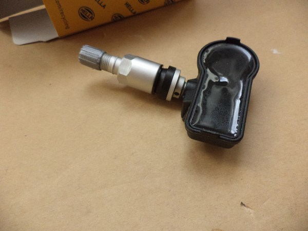 n°he496 capteur pression pneu BMW z4 GT X1 X3 X4 TPMS 6pp358139031 hella neuf DPA86