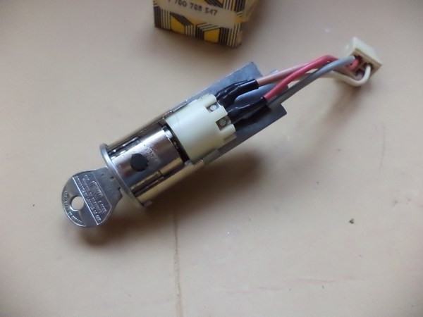 n°he503 neiman renault R4 R6 R12 7700708547 occasion DPA86