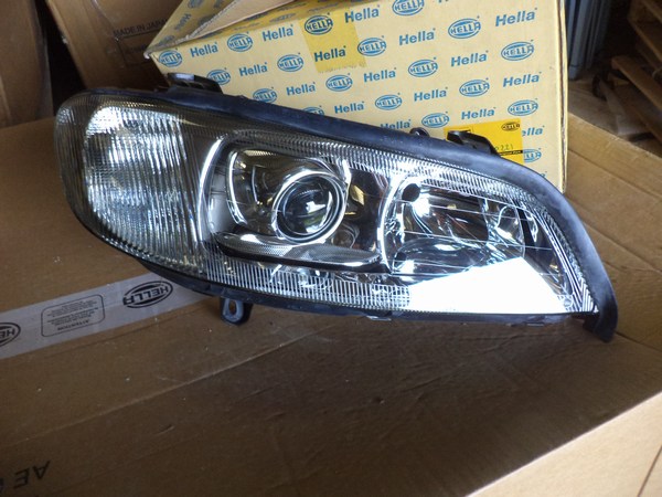 n°he506 feu droit opel omega B break caravan 9el143580021 hella neuf DPA86