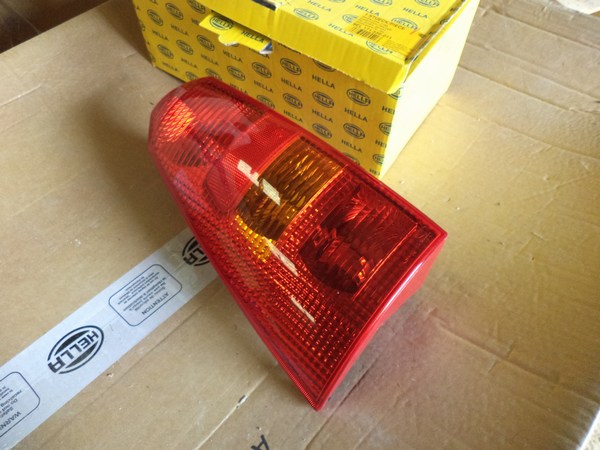 n°he510 antibrouillard droit ford escort transit 1ne007517061 hella neuf n°he510 antibrouillard droit ford escort transit 1ne007517061 hella neuf DPA86