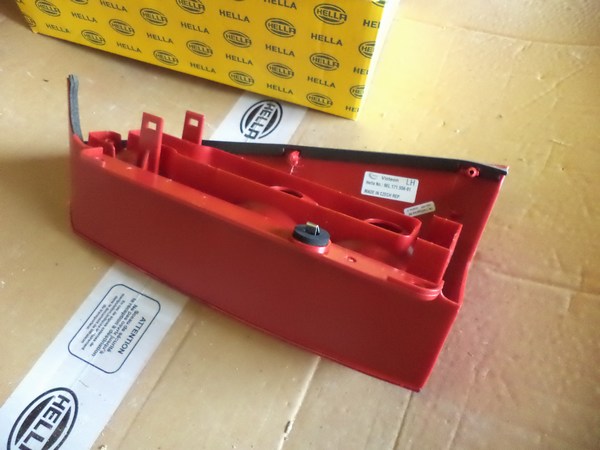 n°he511 feu gauche ford focus break mk1 9el171556011 hella neuf n°he511 feu gauche ford focus break mk1 9el171556011 hella neuf DPA86