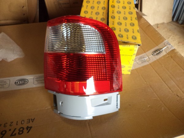 n°he516 feu gauche ford galaxy mk1 9el964483011 hella neuf n°he516 feu gauche ford galaxy mk1 9el964483011 hella neuf DPA86