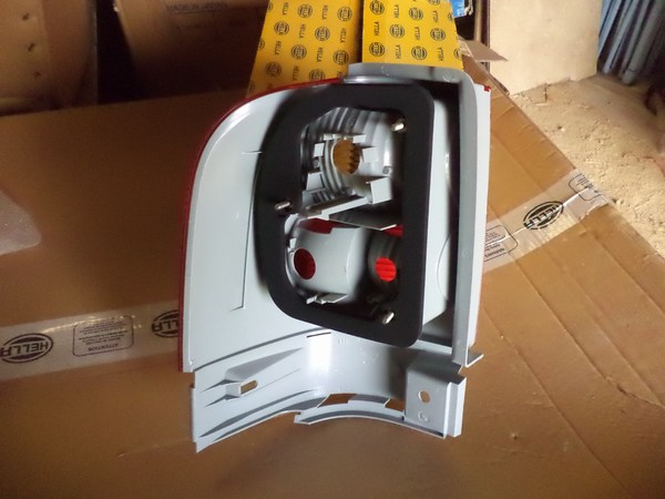 n°he515 feu droit ford galaxy mk1 9el964484011 hella neuf DPA86