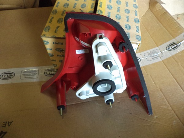 n°he517 feu gauche ford focus mk1 9el157577051 hella neuf DPA86