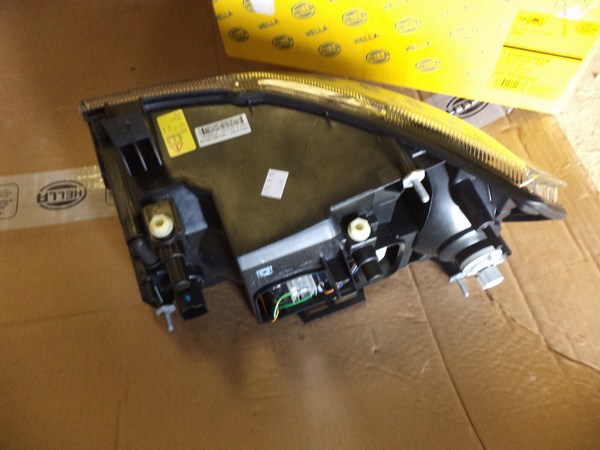 n°he518 phare droit ford transit mk5 1eg354024041 hella neuf n°he518 phare droit ford transit mk5 1eg354024041 hella neuf DPA86