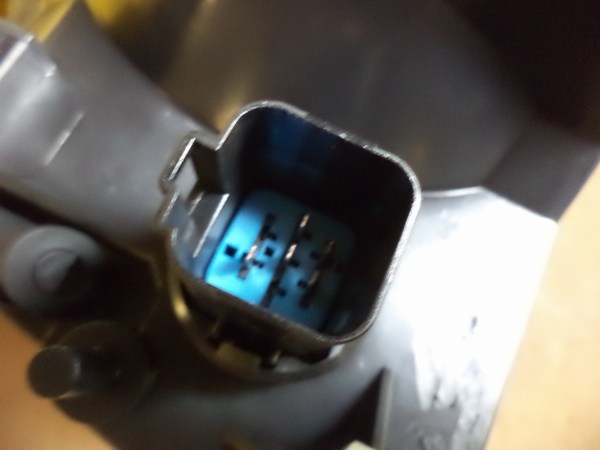 n°he518 phare droit ford transit mk5 1eg354024041 hella neuf n°he518 phare droit ford transit mk5 1eg354024041 hella neuf DPA86