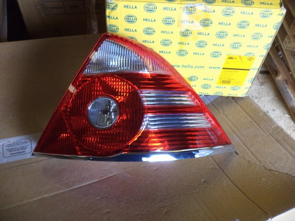 n°he520 phare droit ford transit mk5 1eg354024021 hella neuf DPA86