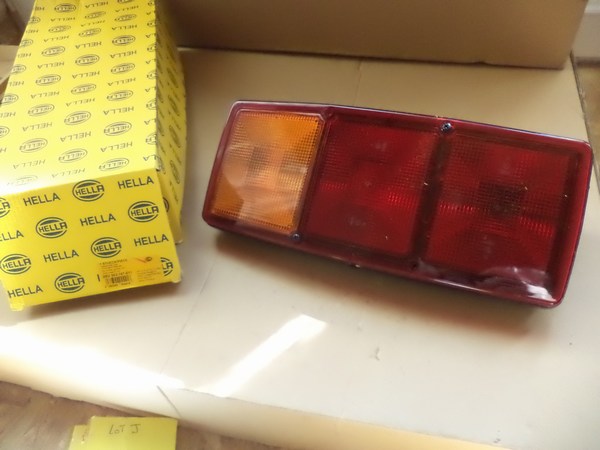 n°he524 feu droit caraluna camping car remorque hella 2vp343590067 hymer DPA86