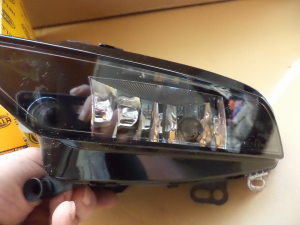 n°he545 antibrouillard gauche audi A3 1ne010832131 hella neuf DPA86