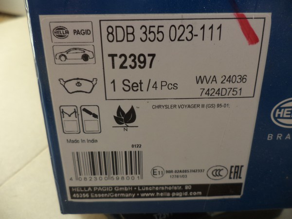 n°he546 jeu plaquette arriere chrysler voyager 1995 a 2001 8db355023111 hella neuve T2397 DPA86