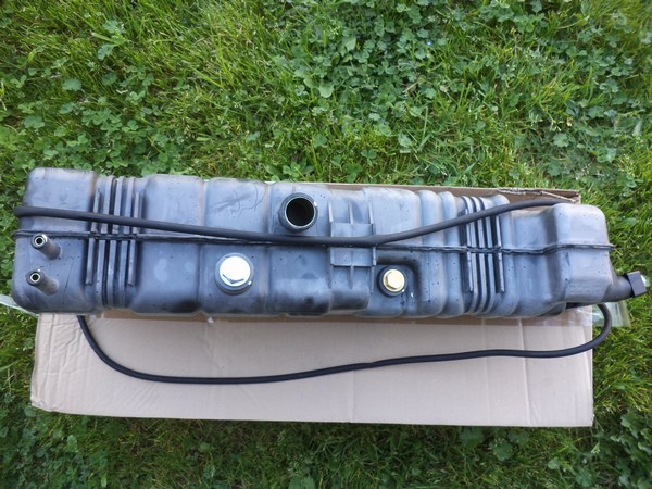 n°he547 vase expansion mercedes SK daf CF neoplan 8ma376705261 hella neuf n°he547 vase expansion mercedes SK daf CF neoplan 8ma376705261 hella neuf DPA86