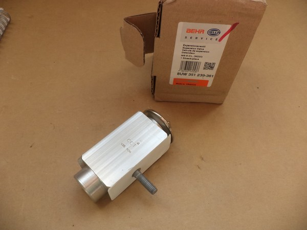 n°he552 filtre deshydrateur mercedes sprinter vito classe S SL vario 8ft351196581 hella neuf n°he552 filtre deshydrateur mercedes sprinter vito classe S SL vario 8ft351196581 hella neuf DPA86