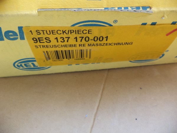n°he555 glace phare droit audi 100 C4 1990 1994 9es137170001 hella neuve 302137170 n°he555 glace phare droit audi 100 C4 1990 1994 9es137170001 hella neuve 302137170 DPA86