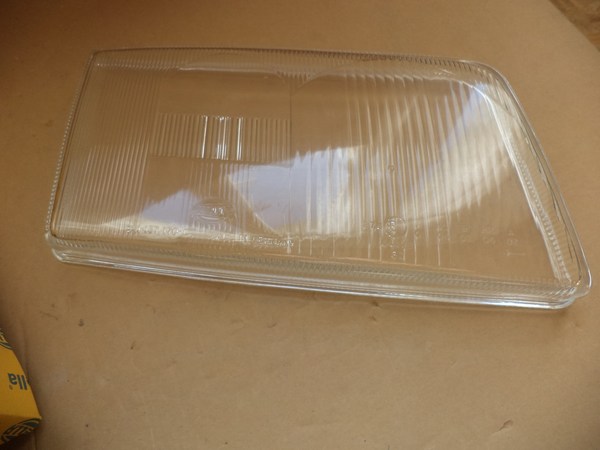 n°he558 glace phare droit audi 100 C4 hella H1 H3 9es137170031 neuve 30113717003 DPA86