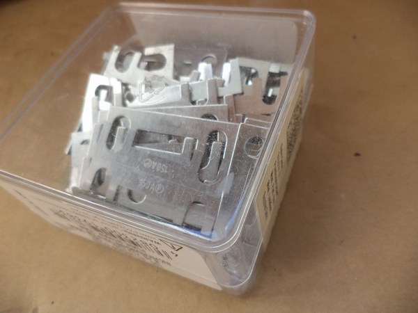 n°he573 100 x fusibles lame 150A hella 8js713575061 neuf DPA86