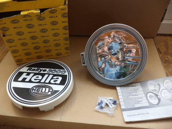 n°he585 phare longue portée rallye 3000 hella 1f8006800301 neuf DPA86