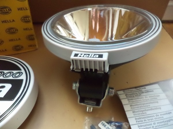n°he585 phare longue portée rallye 3000 hella 1f8006800301 neuf DPA86