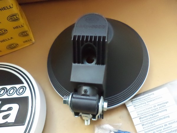 n°he585 phare longue portée rallye 3000 hella 1f8006800301 neuf DPA86