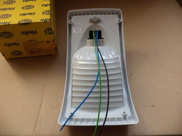 n°he589 feu stop MAN Neoplan Volvo VAN HOOL 2sb008805021 hella neuf DPA86