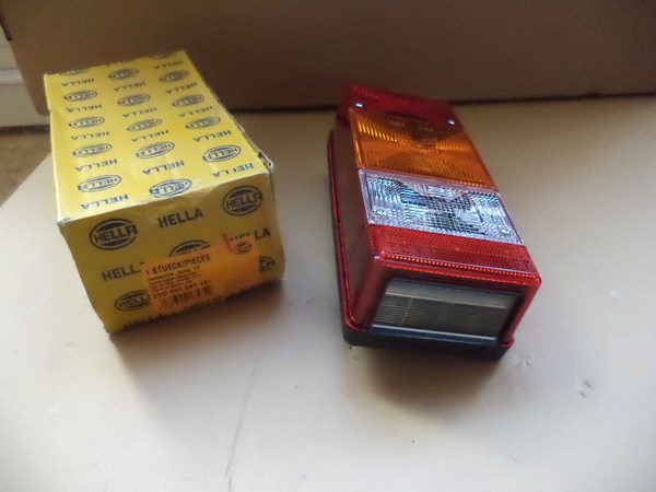 n°he602 feu arriere droit remorque tracteur hella 010451 2vb007547171 neuf DPA86