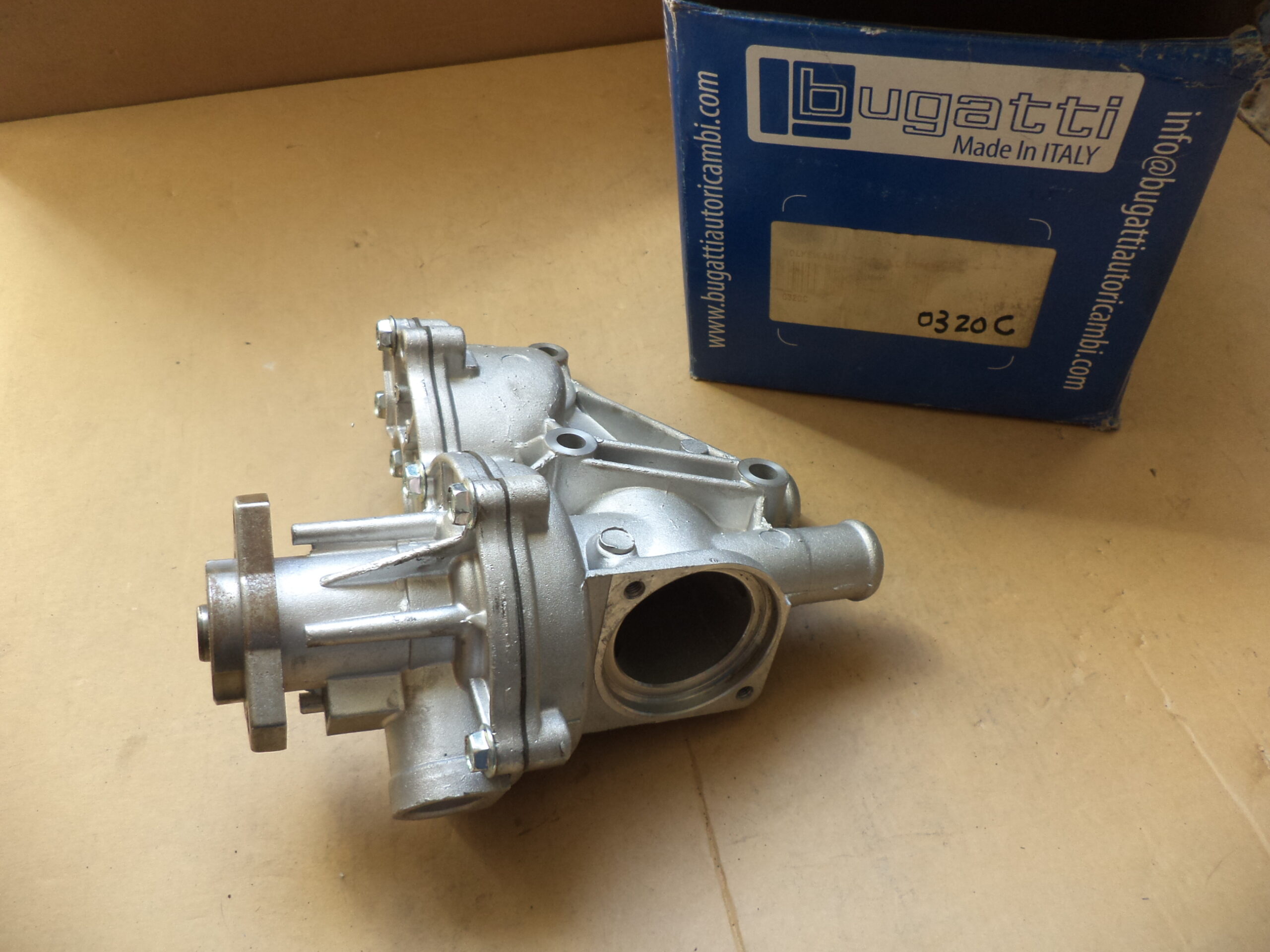 n°bg67 pompe eau VW transporter T3 1.9 bugatti neuve PA0324 DPA86