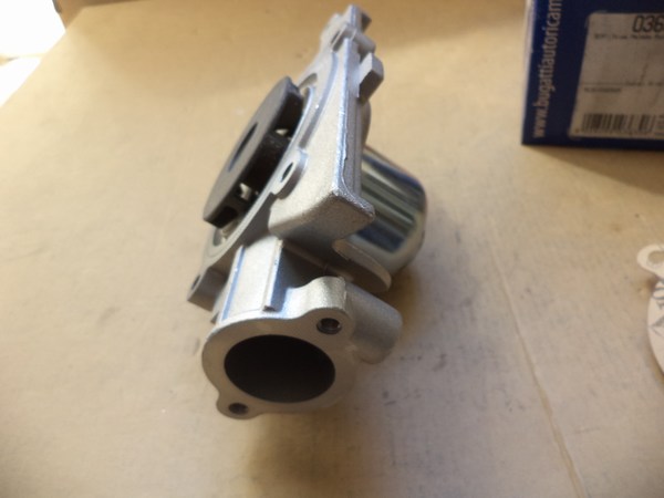 n°bg63 pompe eau SEAT ibiza ronda malaga bugatti neuve PA0363 DPA86