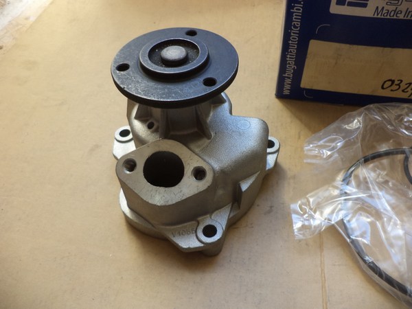 n°bg67 pompe eau VW transporter T3 1.9 bugatti neuve PA0324 DPA86