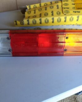 n°he645 feu droit mercedes T1 T2 vario 2vp004887021 hella neuf