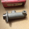 n°353 maitre cylindre peugeot 404 diesel  STOP neuf 5781 08 DPA86