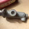 n°353 maitre cylindre peugeot 404 diesel  STOP neuf 5781 08 DPA86