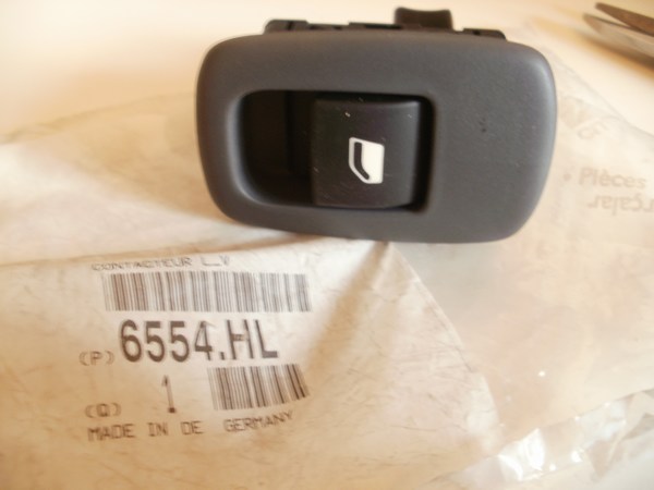 n°v243 pompe gavage citroen C4 picasso essence 1525JA 1525HZ neuve 9684994580 n°v243 pompe gavage citroen C4 picasso essence 1525JA 1525HZ neuve 9684994580 DPA86