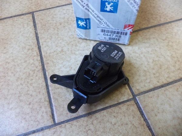 n°vch13 moteur volet chauffage citroen xsara 6447hl 0132801169 neuf DPA86