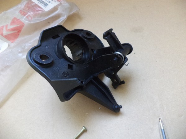 n°vch143 support serrure arriere citroen saxo 8727C0 neuve DPA86
