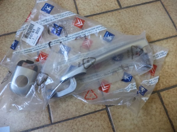 n°vch24 poignée porte droit grise citroen c3 c3 pluriel 9101w5 neuve DPA86