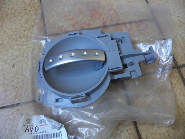 n°v241 correcteur hauteur phare gauche citroen c5 c6 407 527388 5273j7 9663488580 neuf original DPA86