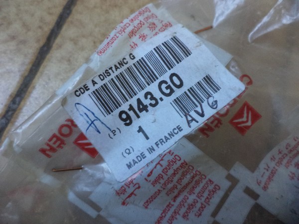 n°vch26 poignée porte gauche citroen c3 c3 pluriel 9143G0 neuve n°vch26 poignée porte gauche citroen c3 c3 pluriel 9143G0 neuve DPA86