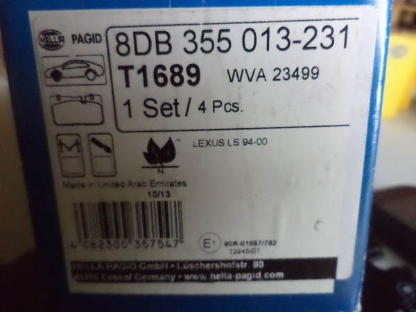 n°he700 jeu plaquette LEXUS LS 8db355013231 hella neuf DPA86