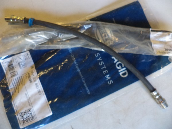 n°he713 2 x flexible frein mercedes classe A  8ah355468691 hella neuf DPA86