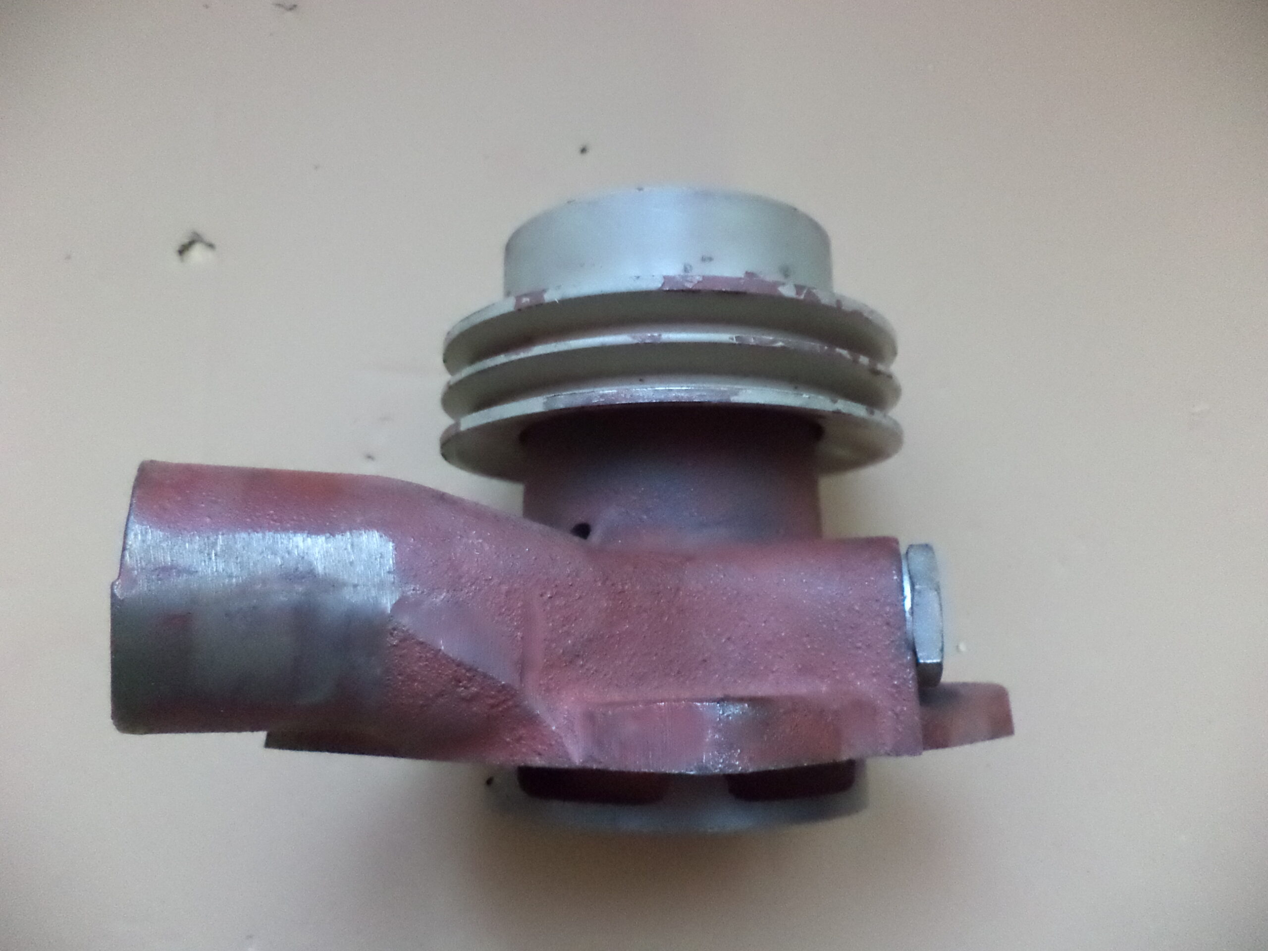 n°mc2 pompe eau tracteur zetor 84017529 neuve UR2 crystal DPA86