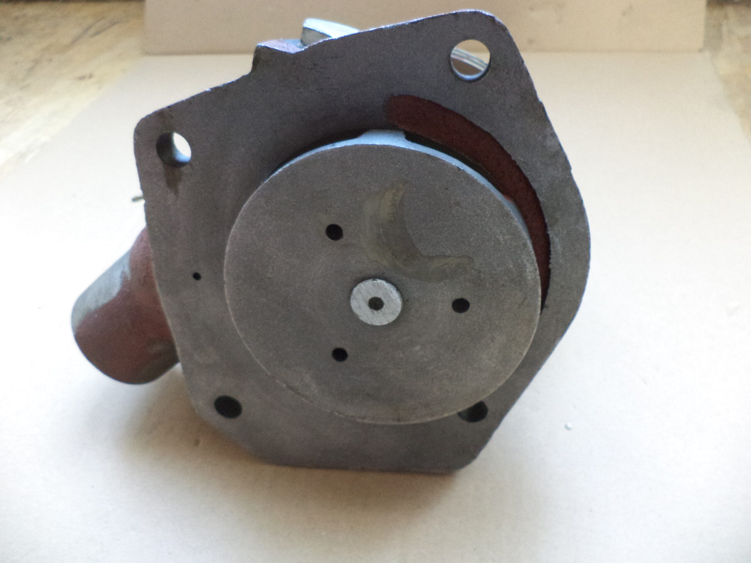 n°mc2 pompe eau tracteur zetor 84017529 neuve UR2 crystal DPA86