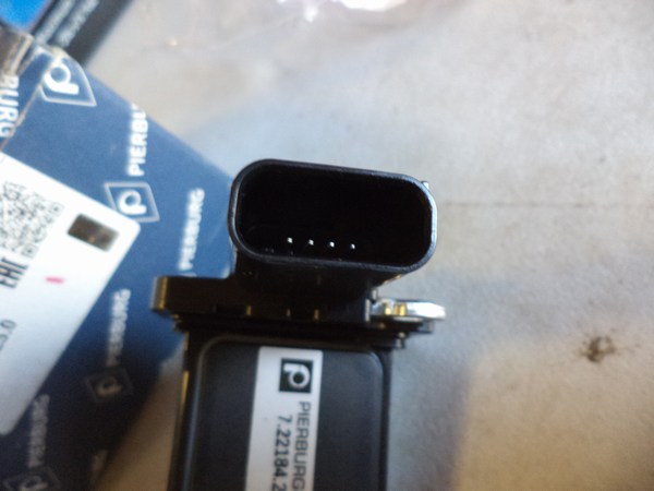 n°he729 debitmetre land rover range volvo s40 s80 v40 v50 v70 722184250 pierburg neuf n°he729 debitmetre land rover range volvo s40 s80 v40 v50 v70 722184250 pierburg neuf DPA86