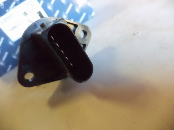 n°he733 debitmetre mercedes w461 w463 w210 w163 w220 w203 c209 pierburg neuf n°he733 debitmetre mercedes w461 w463 w210 w163 w220 w203 c209 pierburg neuf DPA86