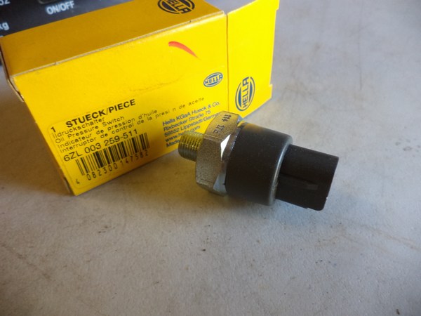n°he747 Capteur Température citroen ax bx c15 peugeot 205 309 405 505 6zt010967041 hella neuf DPA86