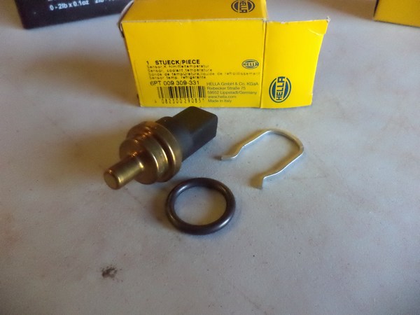 n°he748 Sonde de température AUDI a1 a2 a3 a4 a5 a6 a7 a8 q3 q5 q7 r8 6pt009309331 hella neuve DPA86