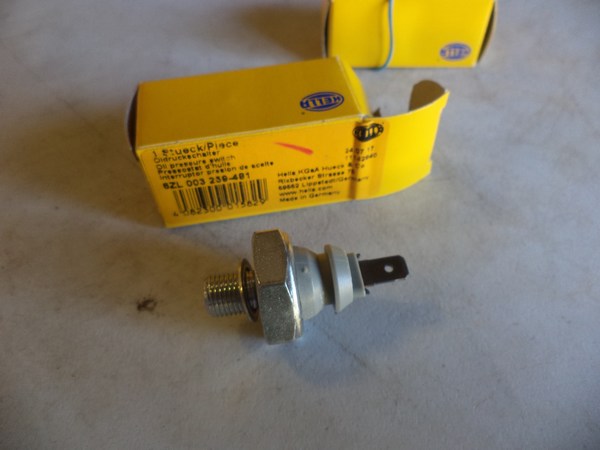 n°he750 capteur pression huile audi 80 100 a4 a6 a8 6zl003259481 hella neuf DPA86