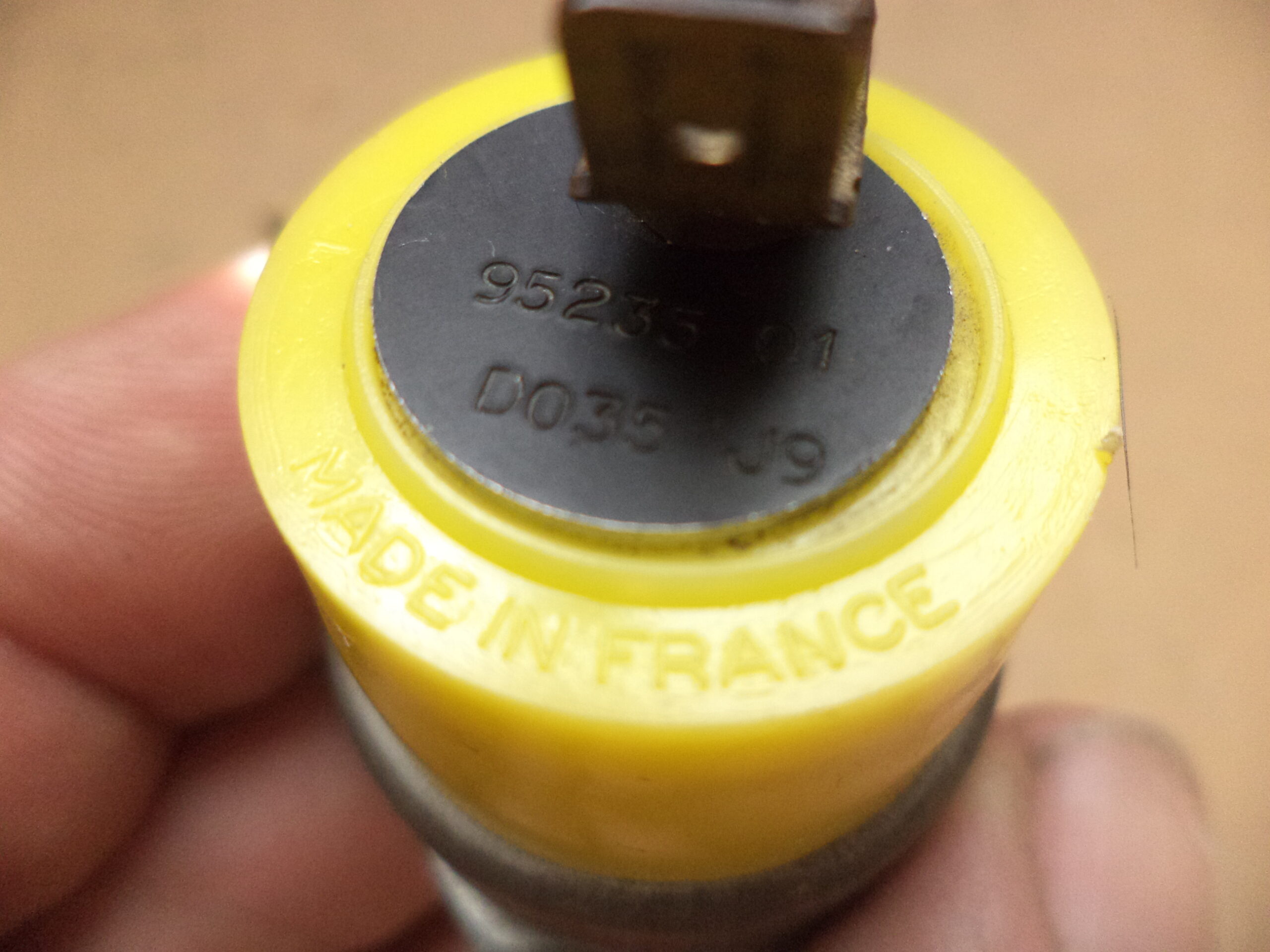 n°mc12 Sonde manocontact hydrovac neuve d&rsquo;origine Peugeot J7 J9 404 454502 4545.02 DPA86