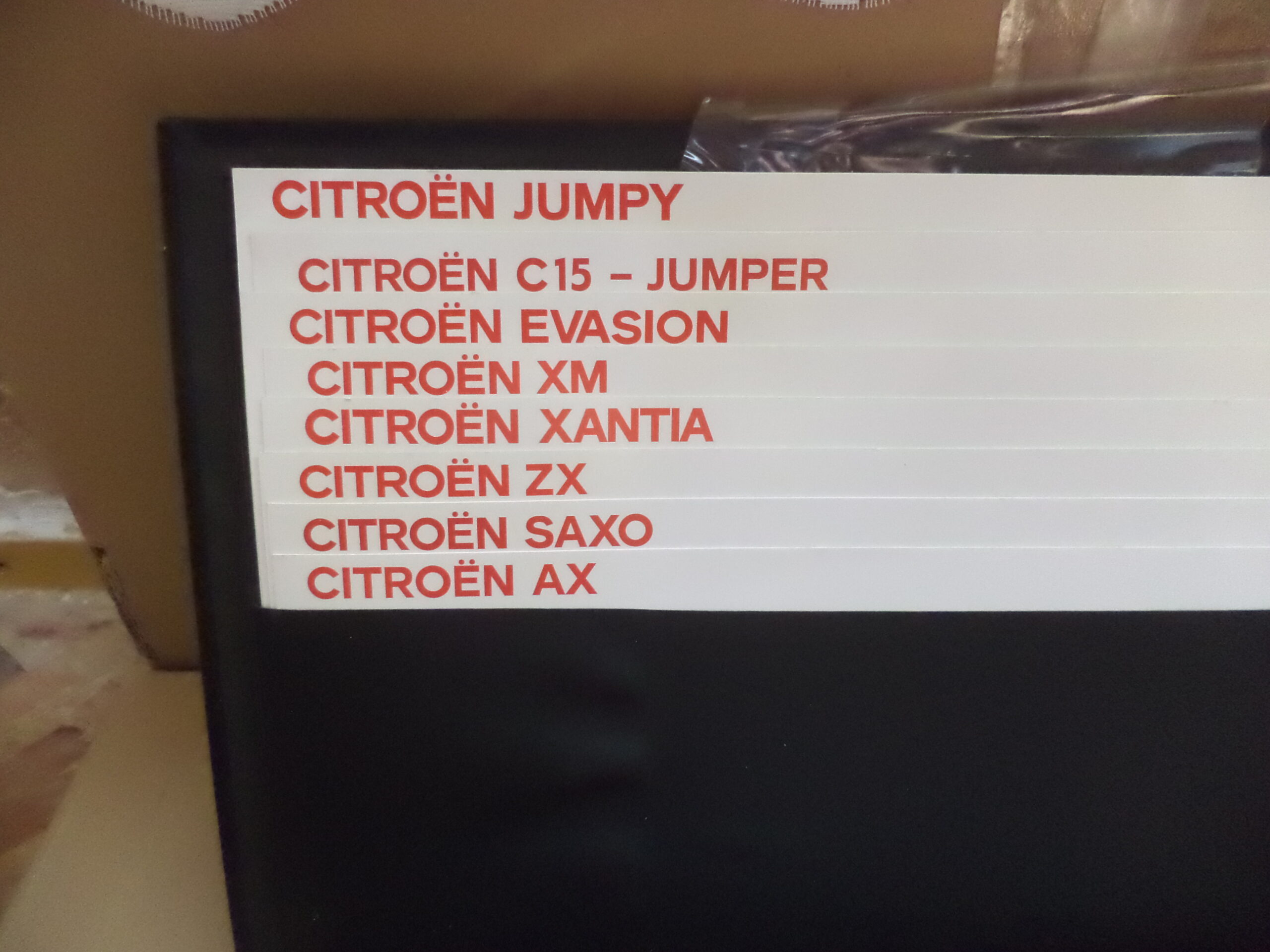 n°mc19 nuancier peinture / tissus citroen 1996 C15 XM ZX AX SAXO XANTIA JUMPY n°mc19 nuancier peinture / tissus citroen 1996 C15 XM ZX AX SAXO XANTIA JUMPY DPA86